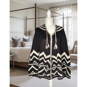 J.Jill Wool Blend Poncho – Gray & Cream‎ Chevron Knit